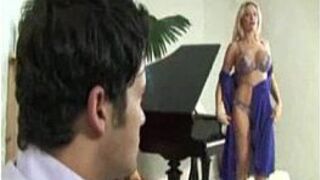 Sexy Anals with her boss - porn video
