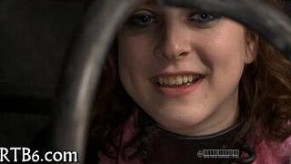 Upside down honey gives blowjob - porn video