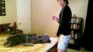 Trace comes home from the club all by himself and figures wanking on - porn video