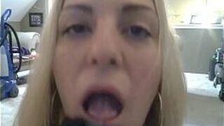 Blond eating her juice pantie - porn video