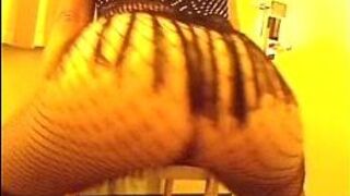 slut caught trying on her new hose - porn video