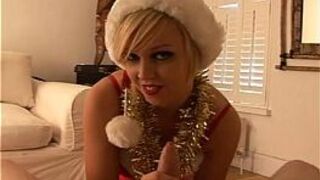 Scarlet Lovatt as a bad santa - porn video